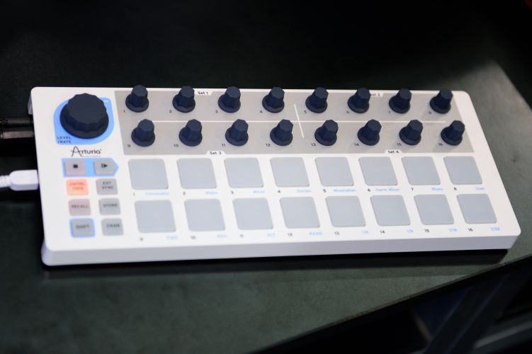 Arturia_BeatStep_front